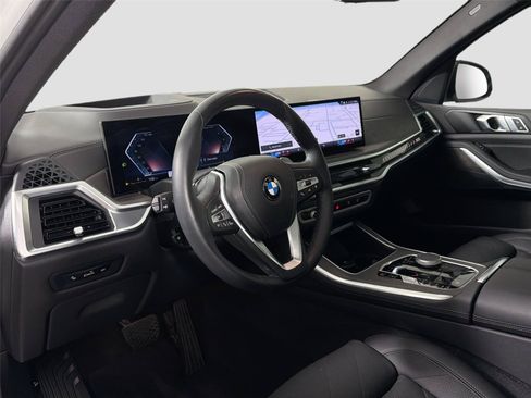 Certified 2024 BMW X5 xDrive40i w/ Climate Comfort Package AWD/4WD image 9
