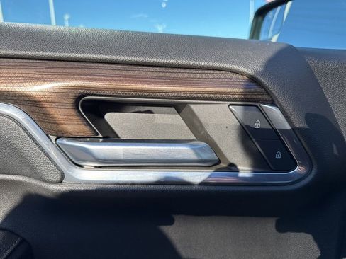 Used 2023 Chevrolet Silverado 1500 LT image 11