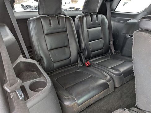 Used 2013 Ford Explorer XLT image 26