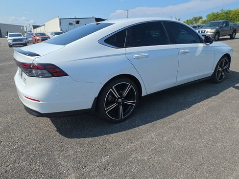 Used 2024 Honda Accord Sport image 2
