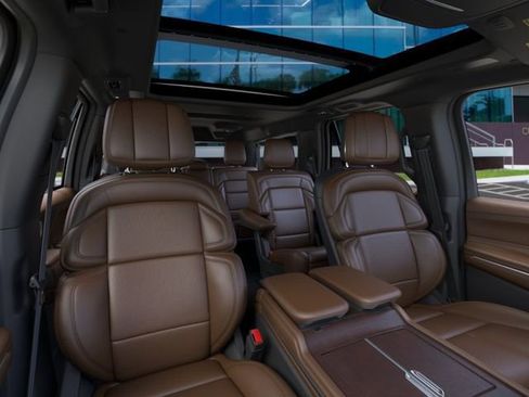 New 2026 Lincoln Navigator L Reserve AWD/4WD image 10