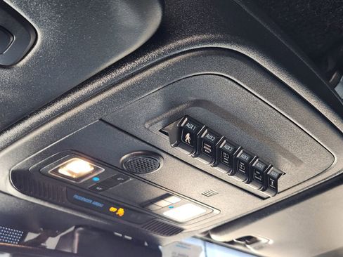 Used 2021 Ford Bronco Badlands image 28