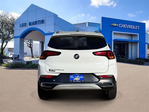 Used 2022 Buick Encore GX Essence w/ Advanced Technology Package image 6