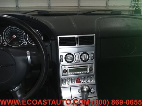 Used 2006 Chrysler Crossfire Limited image 12