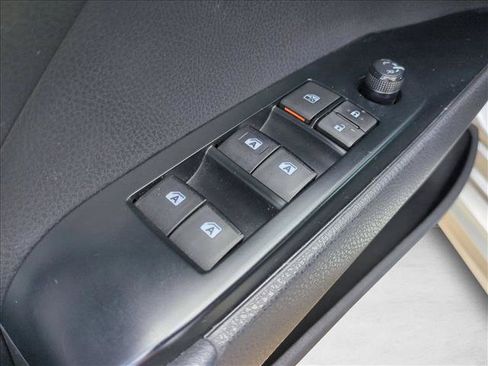 Used 2019 Toyota Camry SE FWD image 12