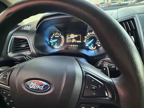 Used 2016 Ford Edge SE image 46