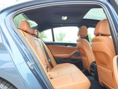 Used 2023 BMW 530e xDrive w/ Premium Package AWD/4WD image 17