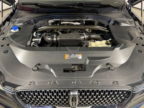 Used 2020 Lincoln Aviator Reserve image 9