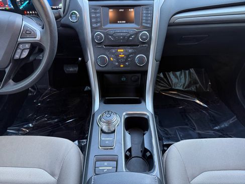 Used 2018 Ford Fusion S image 11