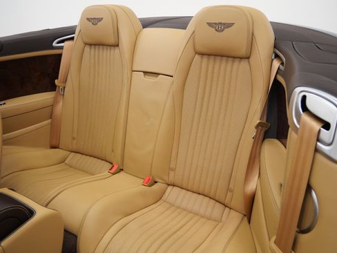 Used 2018 Bentley Continental GT AWD/4WD image 16
