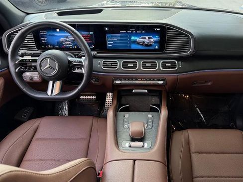 Used 2025 Mercedes-Benz GLS 450 4MATIC image 30
