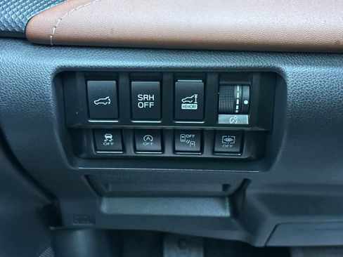 Used 2024 Subaru Forester Touring AWD/4WD image 32
