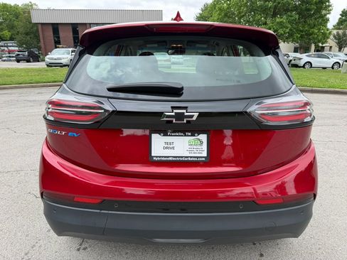 Used 2022 Chevrolet Bolt LT w/ Infotainment Package FWD image 11