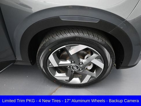Certified 2024 Hyundai Venue Limited FWD image 32