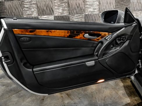 Used 2011 Mercedes-Benz SL 550 w/ Premium I Pkg image 29