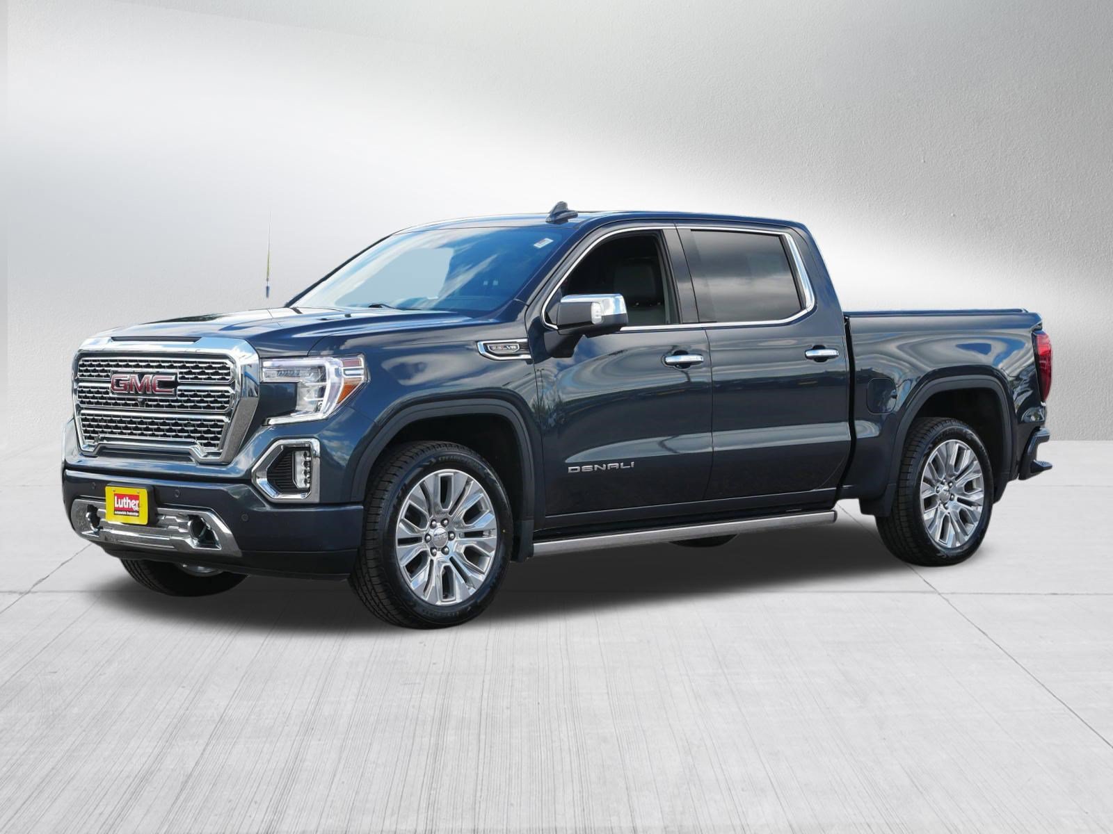 Used 2021 GMC Sierra 1500 Denali w/ Denali Ultimate Package AWD/4WD image 3