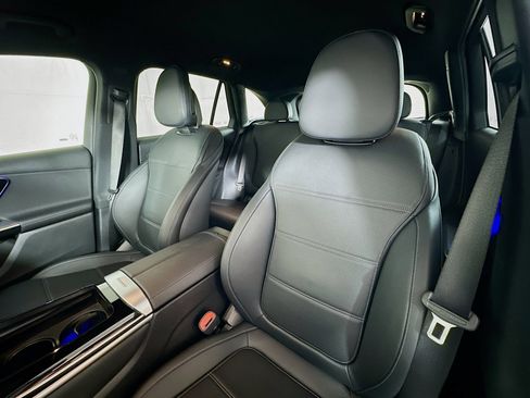 New 2025 Mercedes-Benz GLC 300 4MATIC image 3