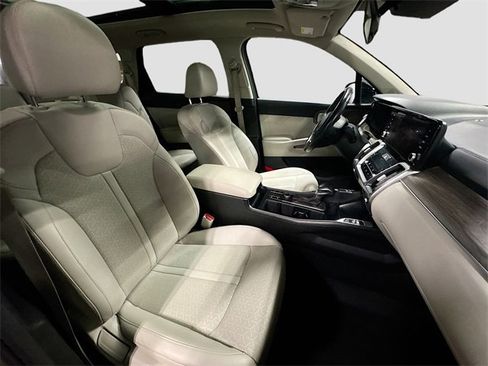 Used 2022 Kia Sorento S w/ Option Group 015 image 30