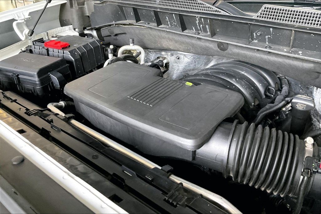 Used 2025 Chevrolet Silverado 1500 LT RWD image 28