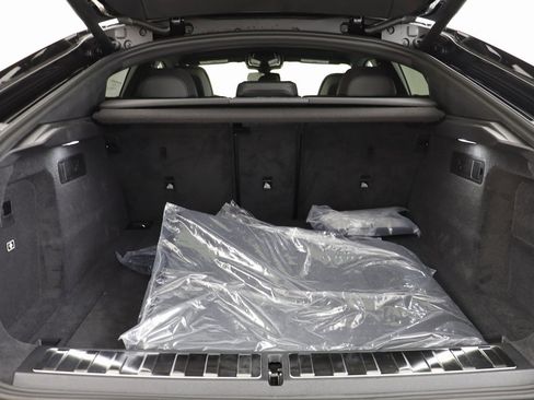 New 2026 BMW X6 xDrive40i w/ Climate Comfort Package image 18