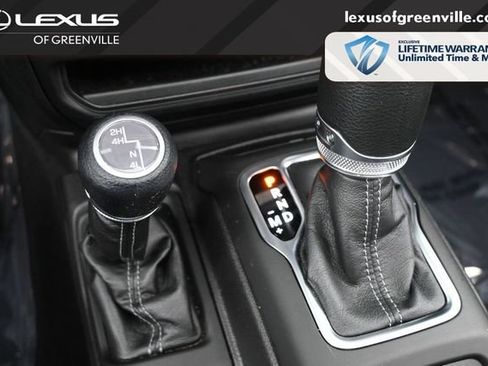 Used 2025 Jeep Wrangler Unlimited Sport AWD/4WD image 14