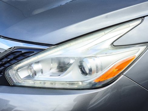 Used 2017 Nissan Murano S w/ Navigation Package image 25