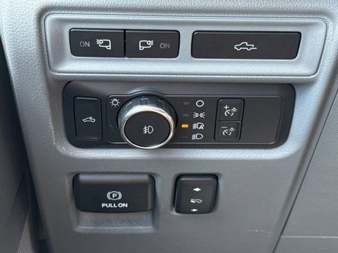 Used 2021 Ford F150 Lariat w/ Equipment Group 501A Mid image 32