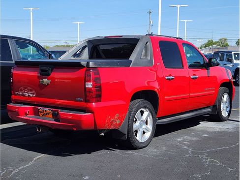 Used 2008 Chevrolet Avalanche LTZ w/ LTZ Preferred Equipment Group AWD/4WD image 13