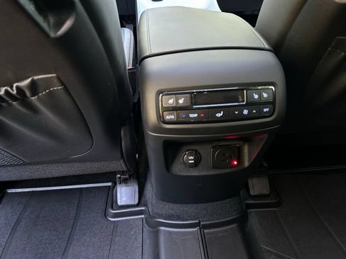 Used 2025 Hyundai Palisade SEL AWD/4WD image 28