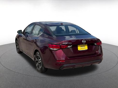 Used 2025 Nissan Sentra SV FWD image 9