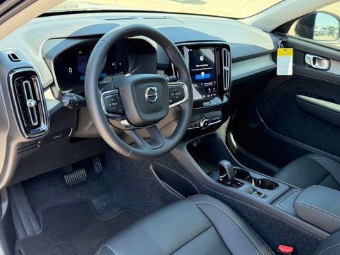 New 2026 Volvo XC40 B5 Core w/ Protection Package Premier AWD/4WD image 13