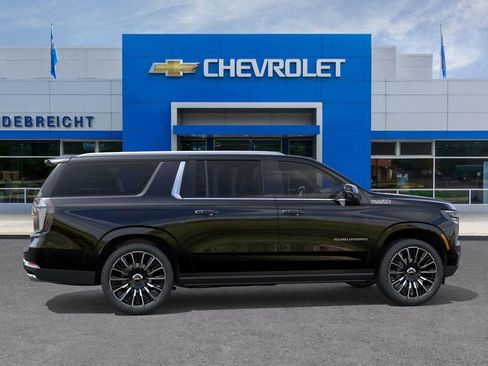 New 2026 Chevrolet Suburban High Country image 5