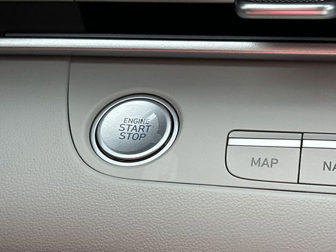 New 2026 Hyundai Elantra Limited image 31