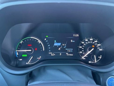 Used 2024 Toyota Sienna XSE image 10