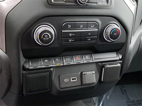 Used 2022 Chevrolet Silverado 1500 Custom image 28