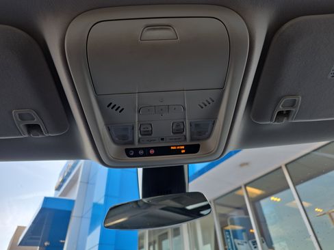 Used 2018 Cadillac XT5 Luxury w/ Driver Awareness Package image 26