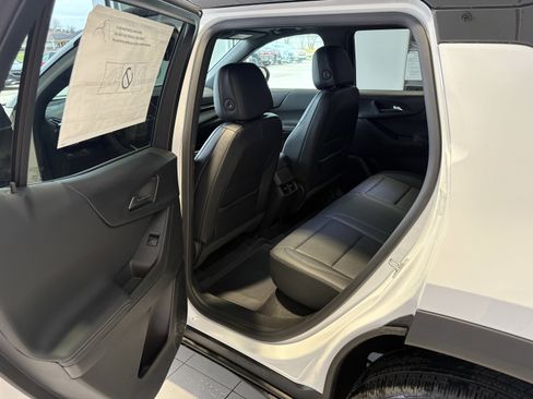 New 2026 Chevrolet Equinox LT w/ Convenience Package II image 13