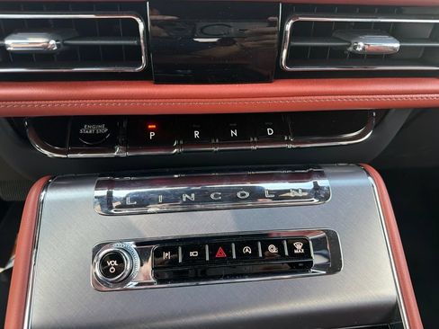 Used 2025 Lincoln Aviator Reserve w/ Equipment Group 201A AWD/4WD image 13