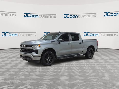 Used 2024 Chevrolet Silverado 1500 RST w/ Convenience Package II AWD/4WD image 4