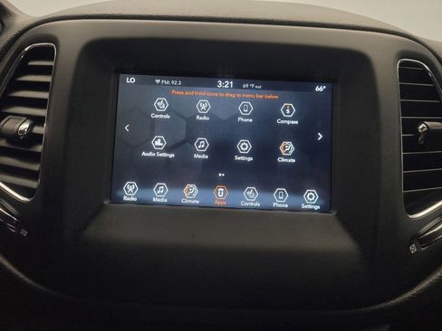 Used 2019 Jeep Compass Latitude w/ Popular Equipment Group image 25