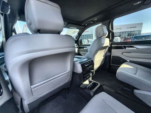 New 2026 Jeep Grand Wagoneer 2WD w/ Premium Group I image 12