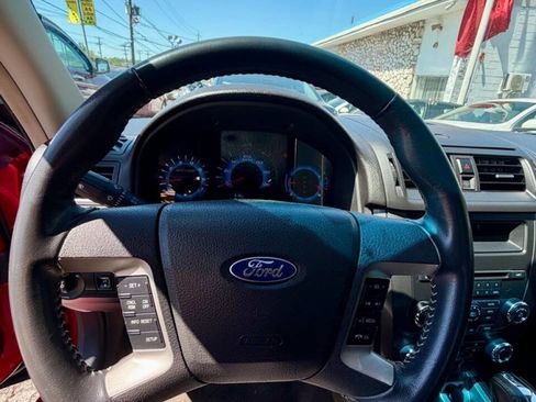 Used 2010 Ford Fusion Sport FWD image 18
