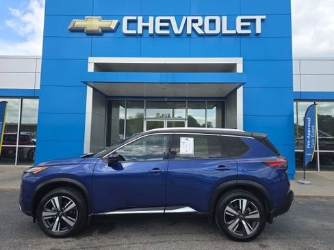 Used 2023 Nissan Rogue Platinum AWD/4WD image 2