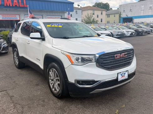 Used 2017 GMC Acadia SLE w/ Driver Alert Package I AWD/4WD image 2