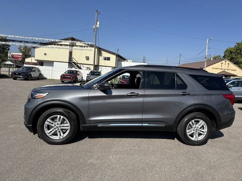 Used 2021 Ford Explorer XLT image 8