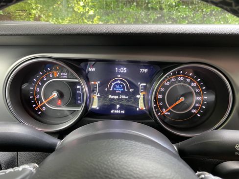 Used 2021 Jeep Gladiator Sport AWD/4WD image 22