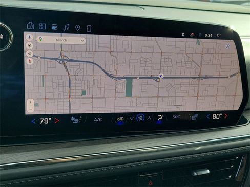 Used 2026 Chevrolet Suburban LT w/ Comfort Package image 9