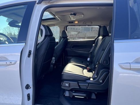 Used 2025 Honda Odyssey Elite image 21