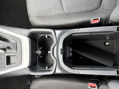 Used 2025 Toyota RAV4 XLE image 27