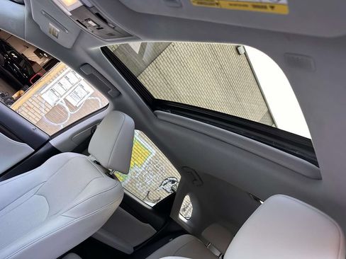 Used 2021 Lexus RX 450h AWD w/ Premium Package image 15